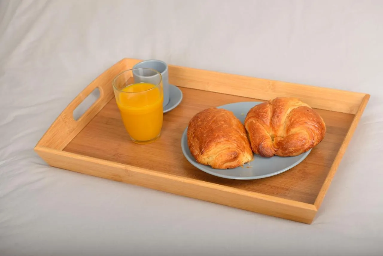 Dominici 3 - Cahorscitystay-Parking Wifi Netflix 0*, Cahors France